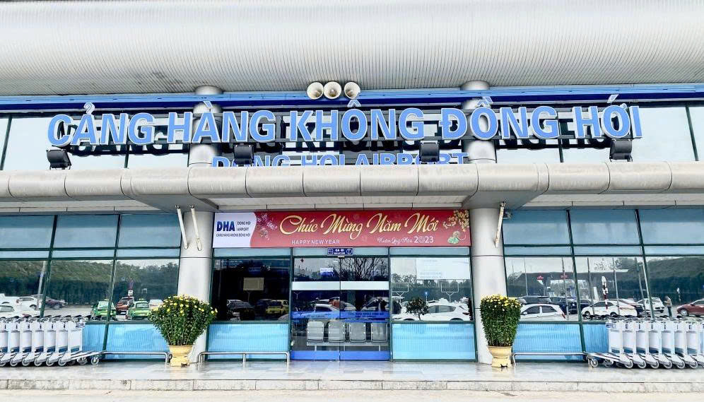 san bay dong hoi