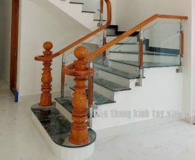 Tuyển chọn 9 mẫu lan can cầu thang kính cường lực đẹp, hiện đại nhất 2025 Tuyển chọn 9 mẫu lan can cầu thang kính cường lực đẹp, hiện đại nhất 2025
