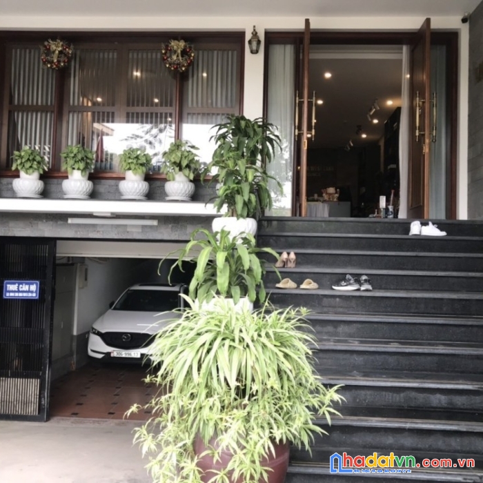 Mặt phố lạc long quân - kinh doanh - mặt tiền khủng - 1 mặt phố 1 mặt ngõ- 3 mặt thoáng - mt7m.