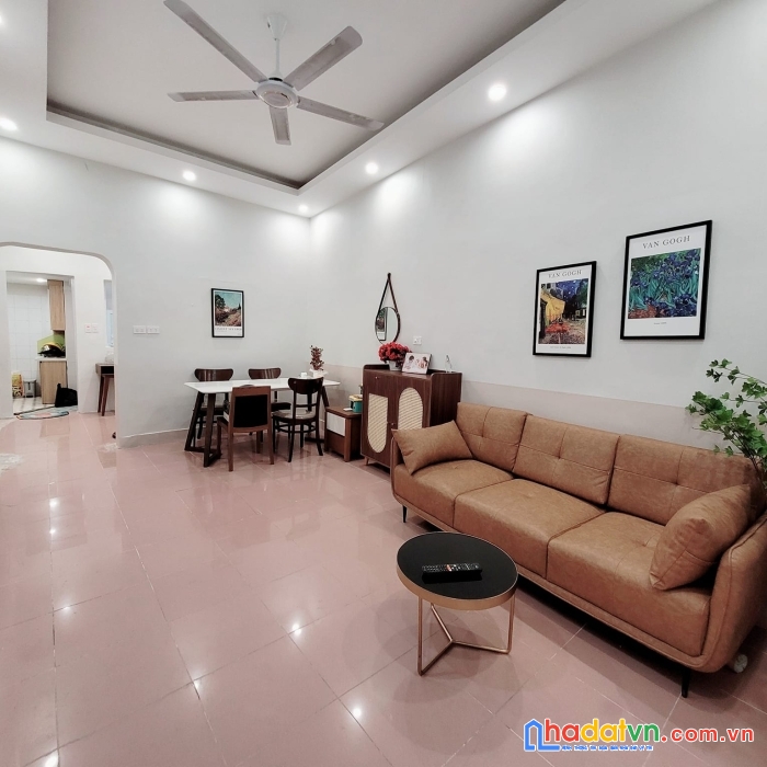 Bán nhà phố quốc từ giám - 3 bước ra phố - nhà đẹp - mua vào ở luôn không cần sưa chữa.