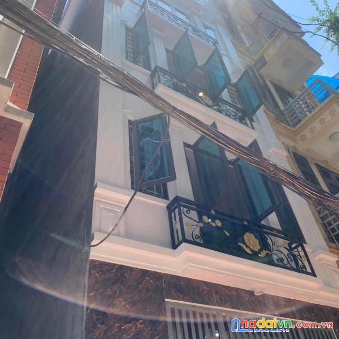 Bán nhà cầu giấy, lô góc hai thoáng, dt 36m2 x 6 tầng, mt 4m, giá 6.5 tỷ.