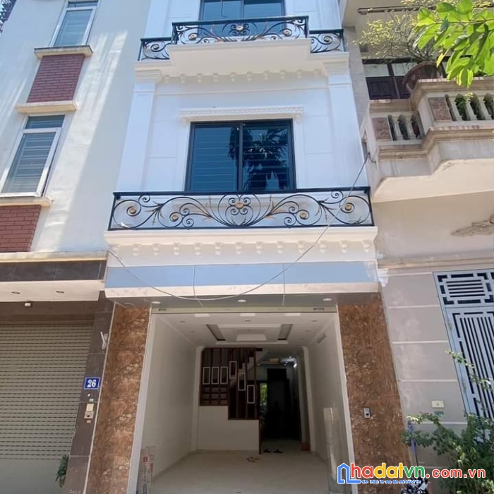 Nhà đẹp đức diễn 50 m2, xây 4 tầng, mặt tiền 4 m.giá chỉ 5.95 tỷ bắc từ liêm