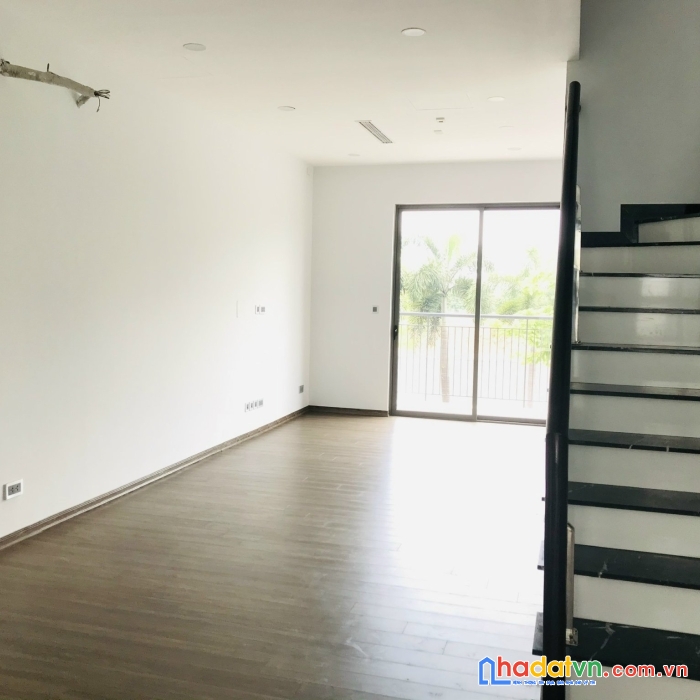 Chuyển nhượng shophouse the manor nguyễn xiển full nội thất