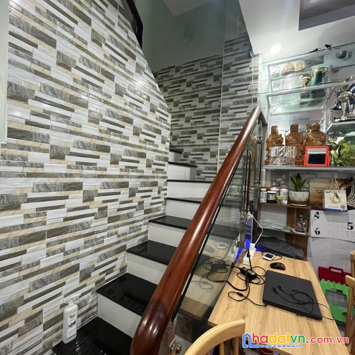 Nhà đẹp hxh lạc long quân- tân bình - 42m2 - nhỉnh 4 tỷ