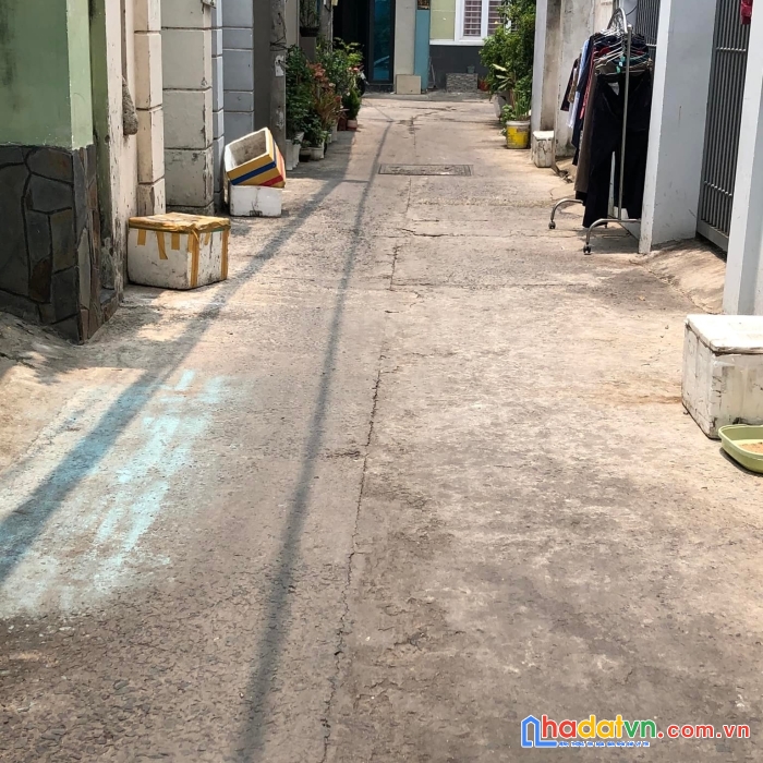 Nhà đẹp 2 tầng đường số 16 phường linh chiểu 20m2 giá 1.3 tỷ