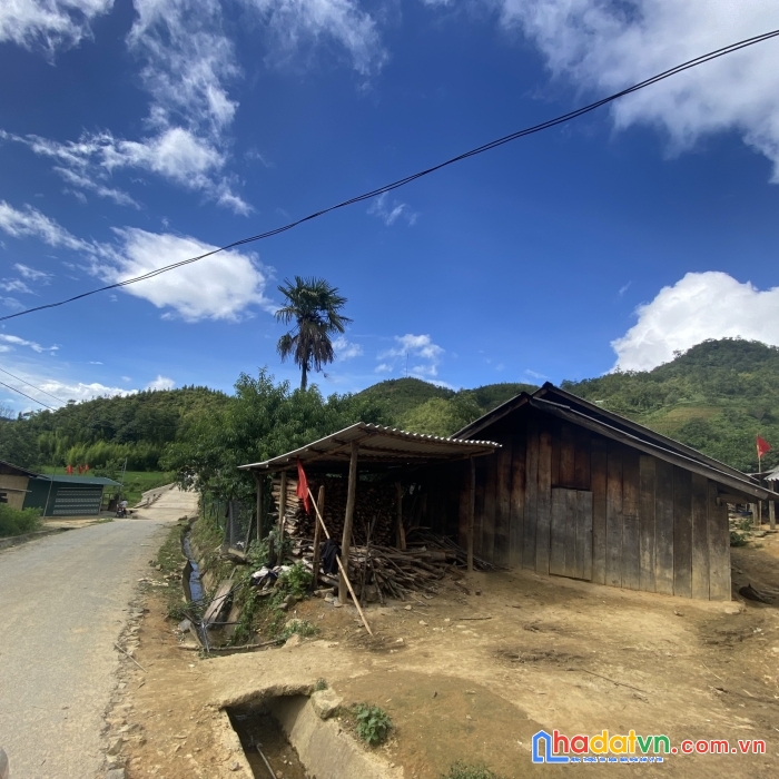 Bán mảnh mảnh đất 250m2,quy hoạch hồ 22ha phìn hồ- y tý