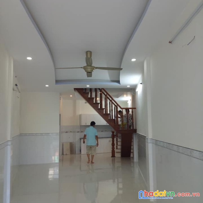 Nhà cho thuê ng☎ mr hòa 0909127160uyên căn ngay đường huỳnh tấn phát quận 7, sát mặt tiền đường