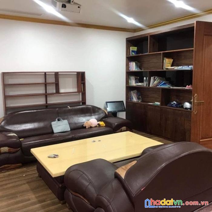 Linh lang 60m2 giá 5.6 tỷ ba đình