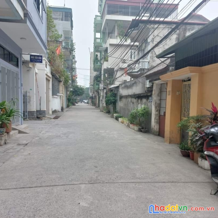 Vip! vip bán nhà thanh trì phân lô ,ô tô tránh nhau, kinh doanh, vỉa hè , thoáng mát