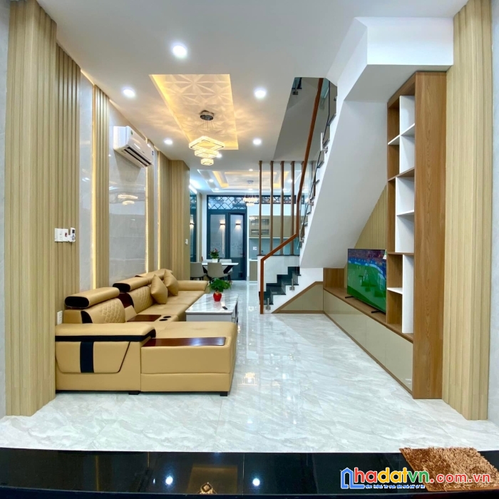 Bán nhà xe hơi vào nhà, huỳnh thị đổng, phú xuân , nhà bè. giá 6.5 tỷ