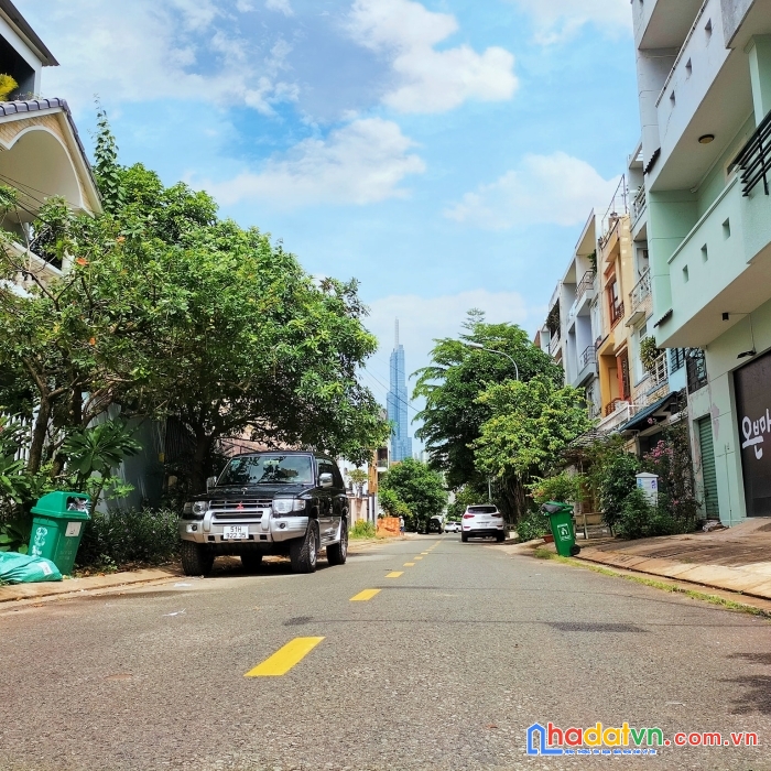 Biệt thự sân vườn quận 2 - vui thú điền viên - bước chân ra cửa thấy landmark .