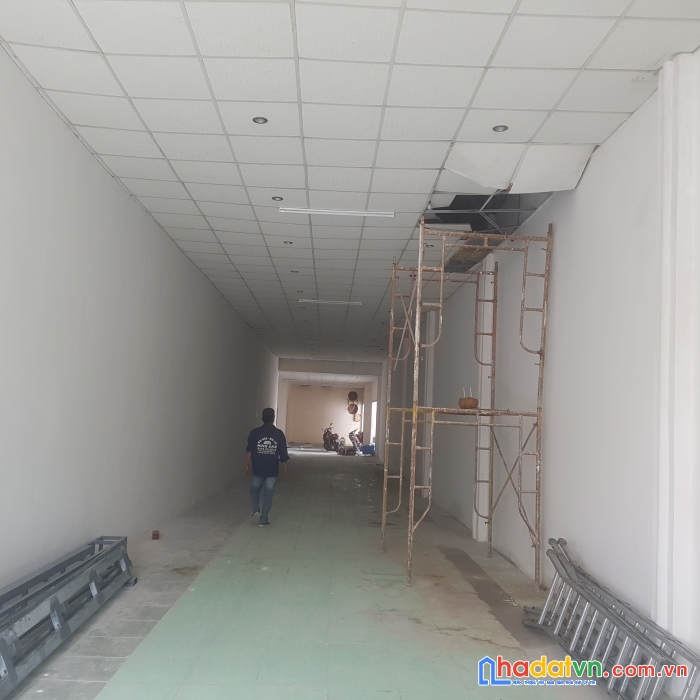 Duy nhất cho thuê mặt bằng 300m2 đường lê hồng phong, tpvt
