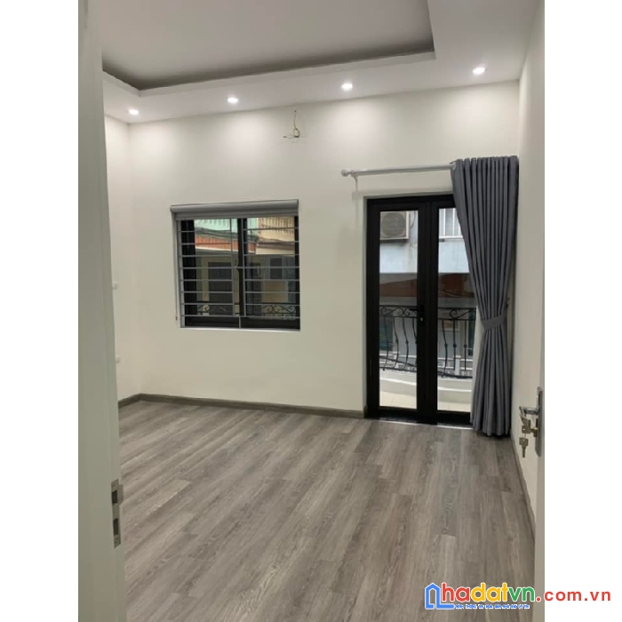 Bán nhà nguyễn sơn, long biên, hà nội, dt 60m2*3 tầng, 4.5 tỷ,  gần phố
