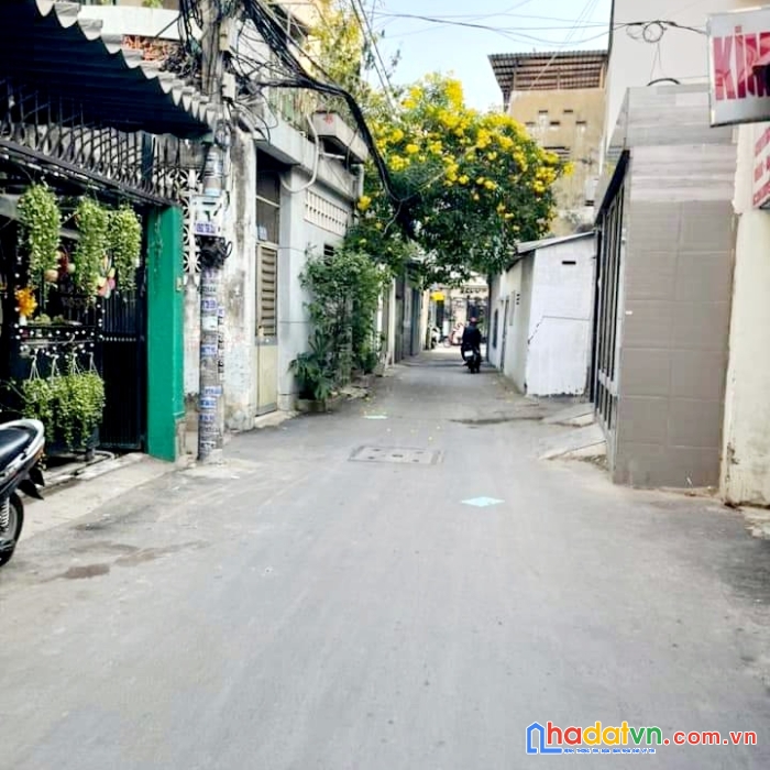Bán nhà sát hẻm xe hơi cách đường lớn 60m, nguyễn văn nghi gò vấp