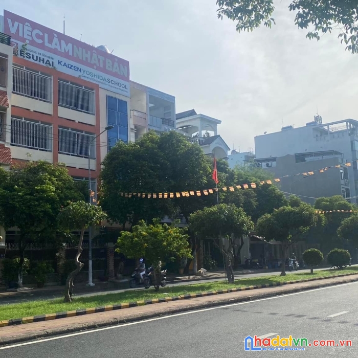 Bán nhà hẻm xe hơi cách công viên lê thúc hoạch q. tân phú 5m nhỉnh 5 tỷ