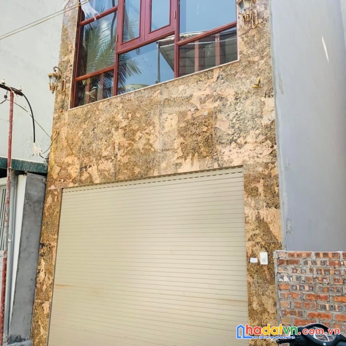 Bán nhà ngọc thụy, long biên- 40m2 x 7 tầng, thang máy- ô tô 7 chỗ vào nhà-kinh doanh