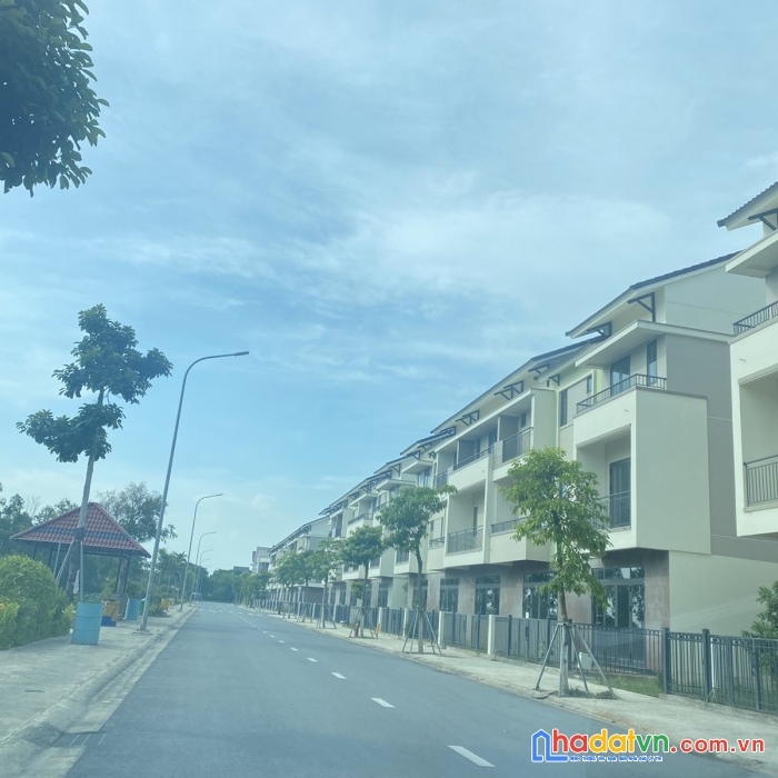 Chính chủ cần bán căn nhà 3 tầng 4 ngủ 1 phòng tầng 1 kinh doanh giá 6,3 tỷ