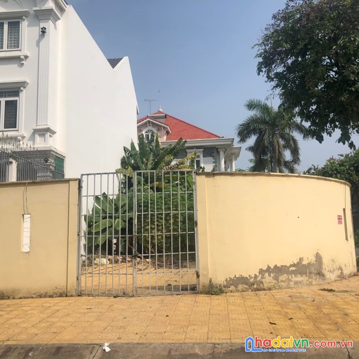 Đất biệt thự góc 2mt khu ao sen tên lửa, 10x26m, vị trí cực đẹp, 33 tỷ