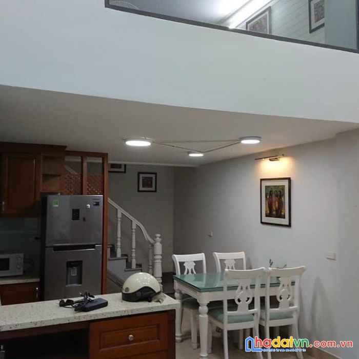 Nhà ngõ 66 ngọc lâm 40m2 mt4 3t ô tô tận cổng 3.3 tỷ có thương lượng.