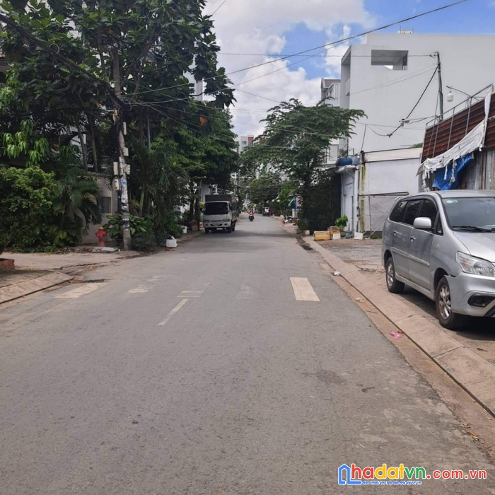 Bán nhà mặt tiền đường số 13 bình hưng hòa bình tân sát aeon mall