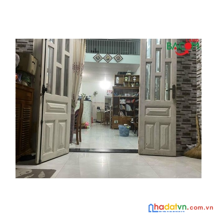 Bán nhà cấp 4 đẹp gác đúc dt 71m2 sổ hồng riêng trảng dài ngay chợ. giá chỉ 2.2 tỷ