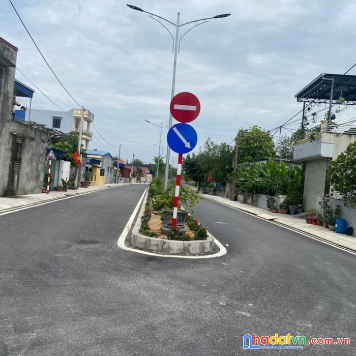 Lô đất 103m2 tặng căn nhà 2,5 tầng mặt đường 9m quảng luận - đa phúc - dương kinh giá hơn 2 tỷ