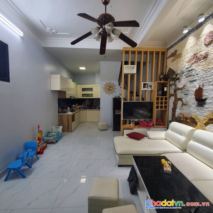 Bán nhà mỹ đình, lô góc, ô tô, 45m2, 4 tầng, chỉ 5.35 tỷ