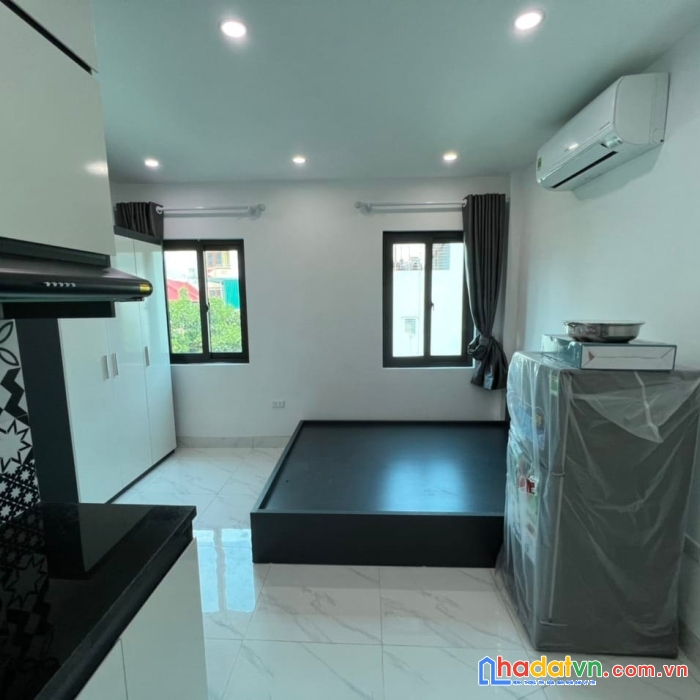 Bán căn hộ ccmn cao cấp cầu giấy - dt: 43m _ 5 tầng _ 9phòng full nội thất - dòng tiền 40tr/ tháng,