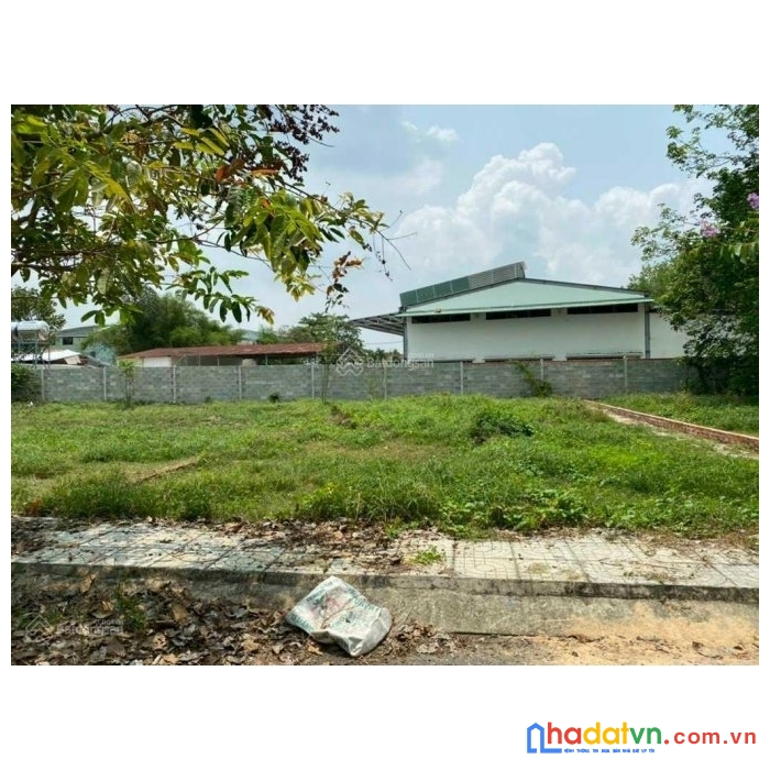 Bán gấp 2 lô đất thổ cư  250m2  gần mặt tiền đường xuyên á - củ chi giá  1,8 tỷ