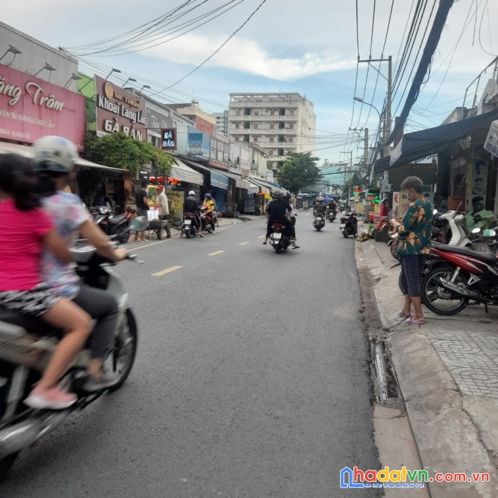 Bán nhà mới mt đường tên lửa nhỏ, p. bình trị đông b, 4.5 x 16m, nh 5m, 3.5 tấm, giá 12.3 tỷ