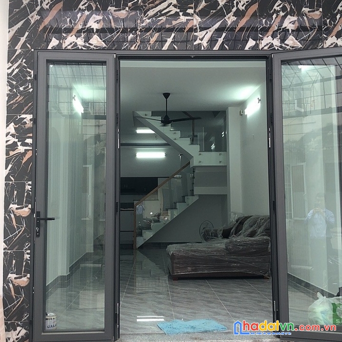 Bán nhà tân bình hxh 80m2 4 tầng vip tân binh sát mặt tiền bùi thị xuân 8.8 tỷ.