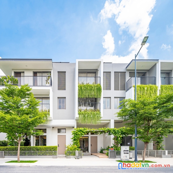 Nhà phố tân uyên, 3 tầng, 3 pn 4wc. tiện đầu tư 1 lời 1