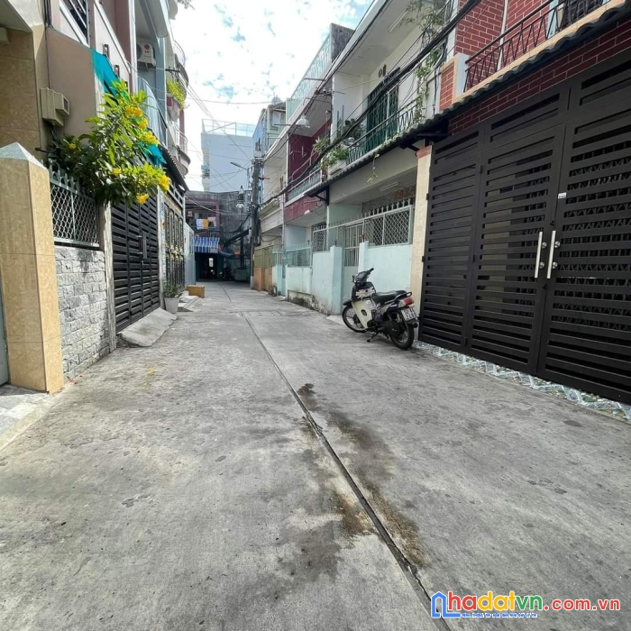 Chủ kẹt tiền cần bán gấp nhà đường hồng bàn quận 6, 4tầng, chỉ 3.39 tỷ.