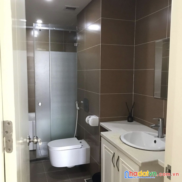 Cần cho thuê phòng trong căn chung cư toà a thăng long number one cầu giấy