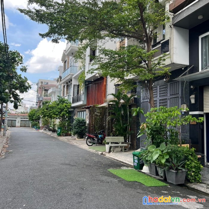 Nhà cần bán đường cống lở tân bình