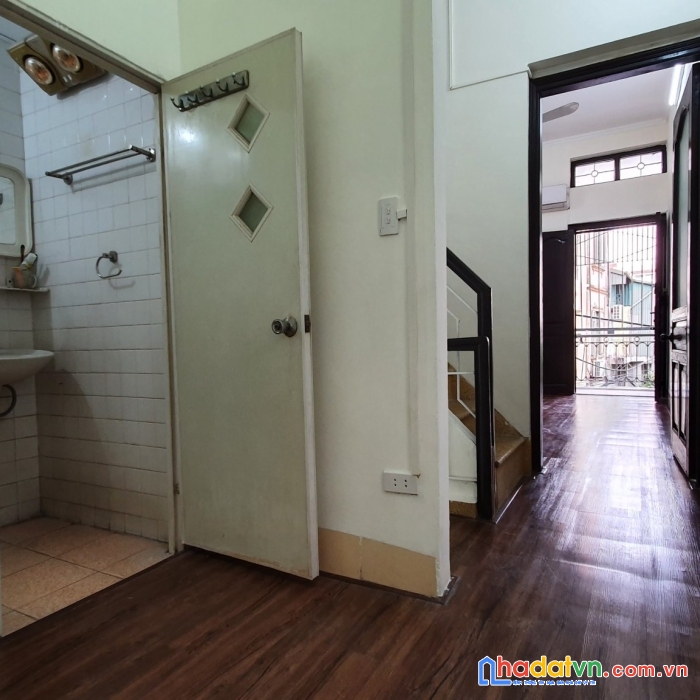 Bán nhà minh khai, mai động, 4 tầng_3 ngủ_35m2 lô góc siêu thoáng mát giá chỉ 2.98 tỉ lh 0913458362