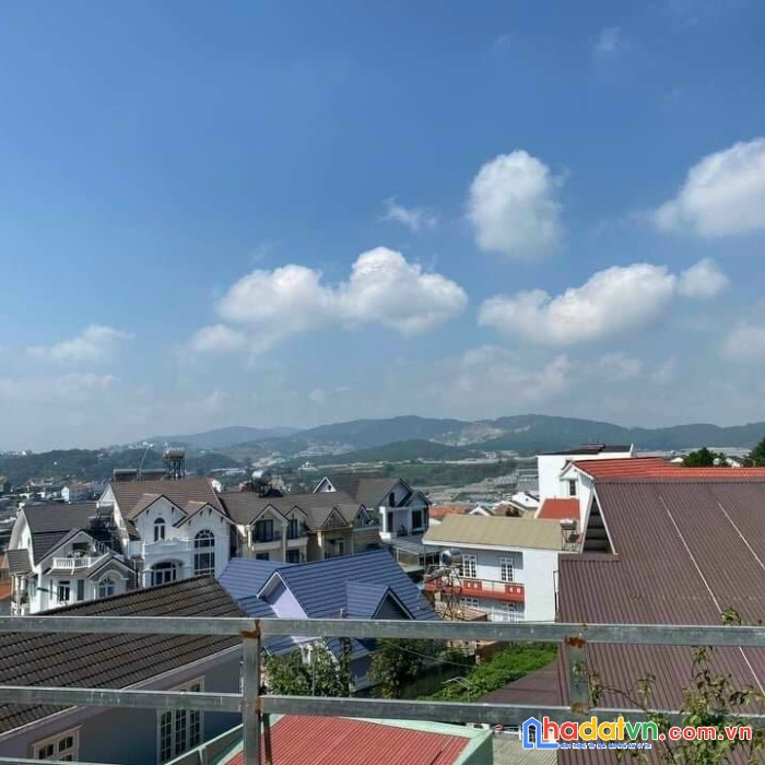 Cần bán gấp nhà trên đường ngô quyền tp đà lạt