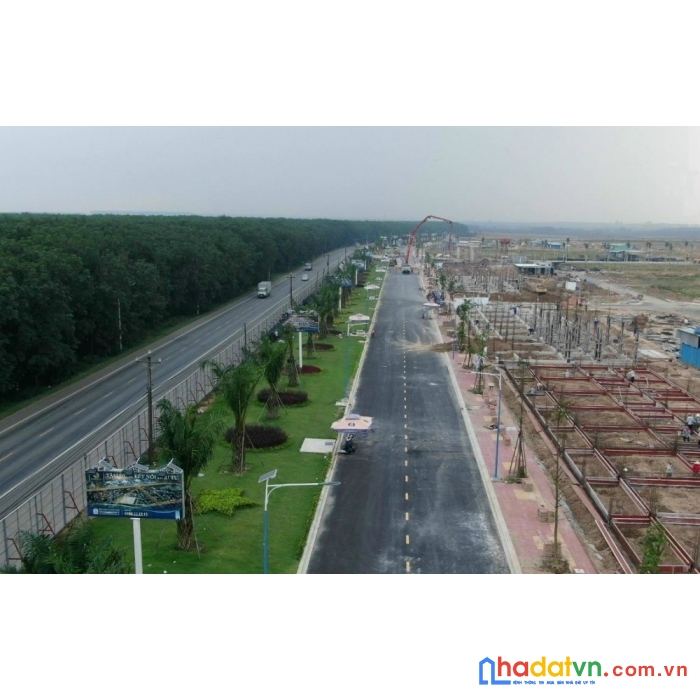 Đất mặt đường dt 769, cách sân bay long thành 3km. dân cư đông, shr