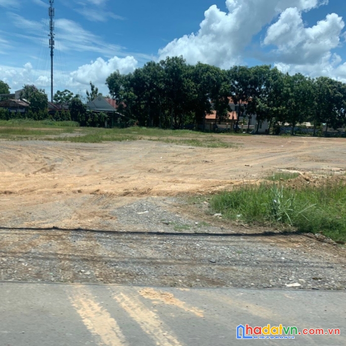 Hot hot cần bán gấp 2 lô đất đẹp vị trí đắc địa tại định quán-đồng nai