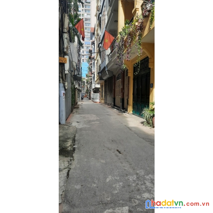 Bán gấp nhà phố hồ tùng mậu 40m2, 5 tầng, 2 mặt thoáng, kinh doanh, giá 4.5 tỷ.