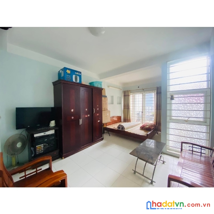 Bán nhà ngọc lâm, long biên, dt 68m2*4 tầng, 6 tỷ, dân xây,  trung tâm.