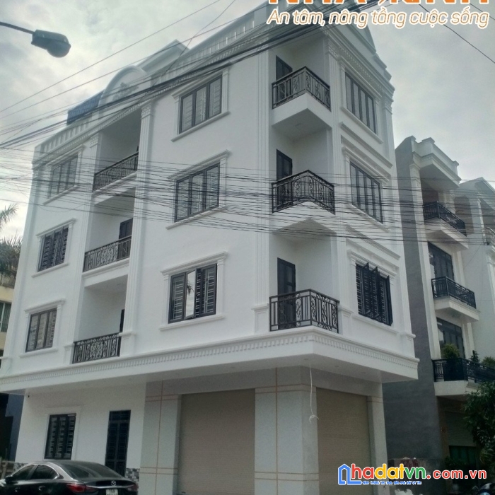 Căn nhà lô góc ngã tư siêu đẹp tài tđc sao sáng hải an 
lh 0399291974