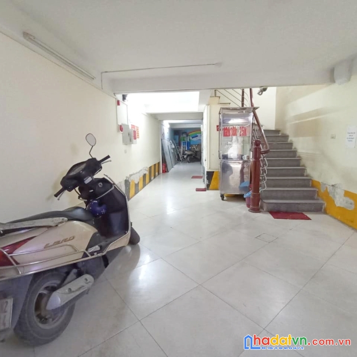 Nhà mặt phố vương thừa vũ giá rẻ 110m 9 tầng thang máy 2 thoáng vừa ở vừa kinh doanh chỉ 250tr