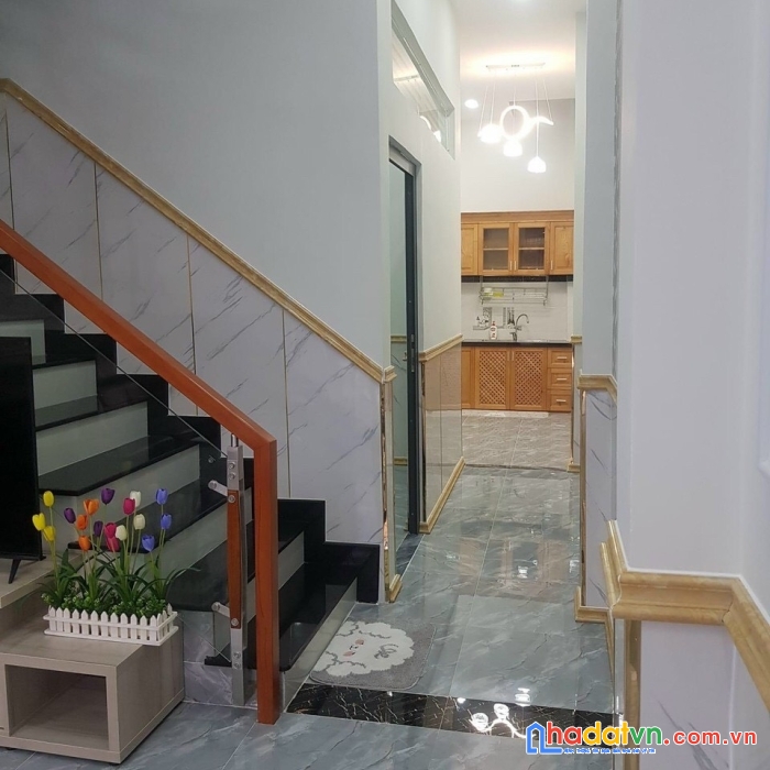 Nhà đẹp hồ văn huê, 4 x 14m, 2 lầu, chỉ 8 tỷ 800, phú nhuận