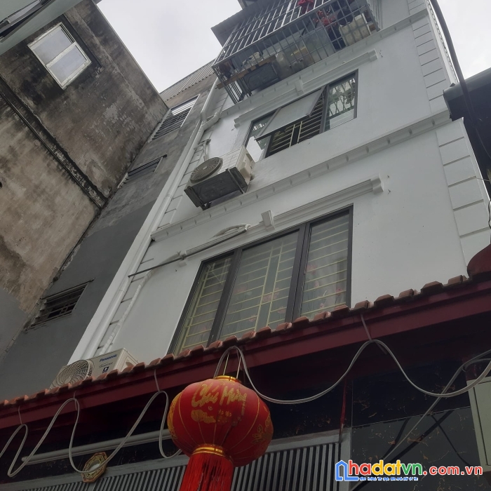 Tôi bán nhà phố nguyễn đức cảnh, 56m2, 5 tầng giá 5,5 tỷ. liên hệ: 0922344567