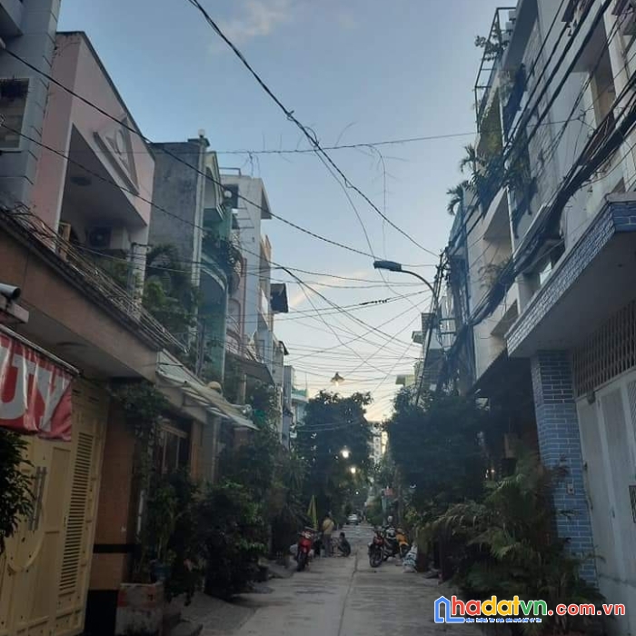 Bán nhà ngay trung tâm quận 11, không lộ giới huy hoạch, sổ vuông a4, 64m2, 2tầng, chỉ 6 tỷ.