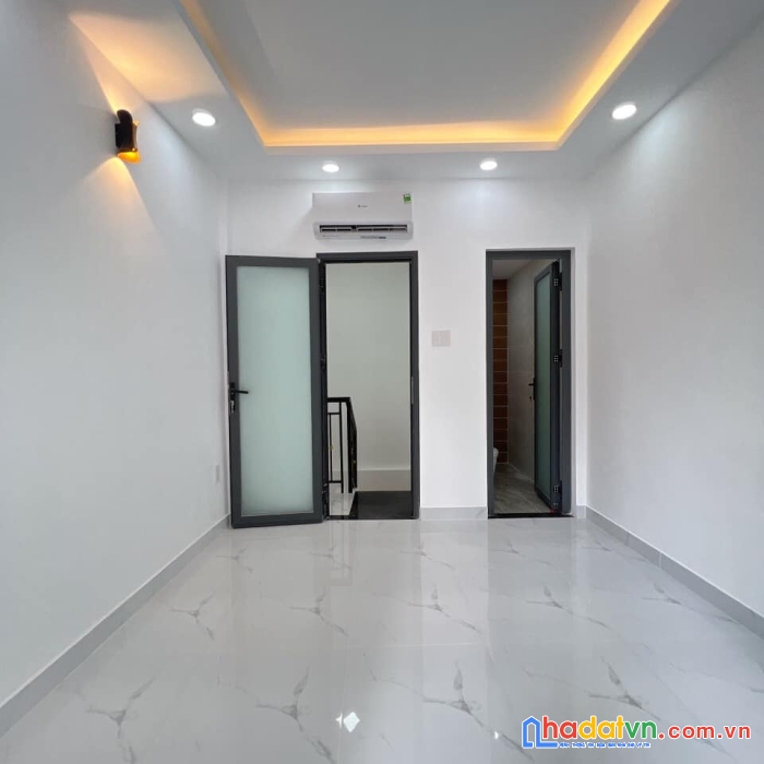 Bán nhà hẻm lý chính thắng, quận 3, giá chỉ 3,35 tỷ, nhà mới dọn vào ở ngay