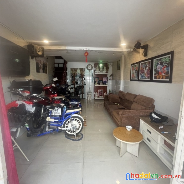 Bán nhà măt tiền pham văn xảo, tân phú 3 tầng giá 4 tỷ