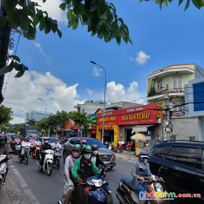 Mặt tiền  kha vạn cân phường linh đông thủ đức 100m2 giá 19.8 tỷ