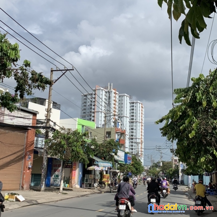 Nhà mặt tiền đường mã lò, bình tân, 377m2,ngang 10.2m, 32 tỷ .